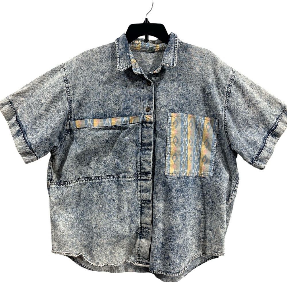 Washed Denim-Effect Short Sleeve Button-Down Shirt with Patterned Pocket